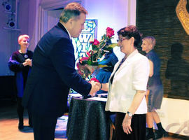 "Bukiet zmierzchów…" Danuty Waliszewskiej