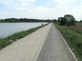 Ścieżką dookoła zalewu