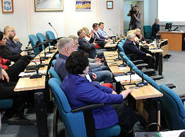 44. Sesja z jedną uchwałą