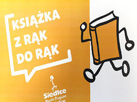 Książka z rąk do rąk