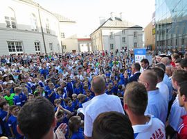 Biało-niebiesko na Placu Bankowym