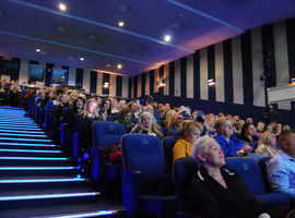 Widzę - rozmawiam - reaguję, czyli o właściwych reakcjach dorosłych na potrzeby młodych