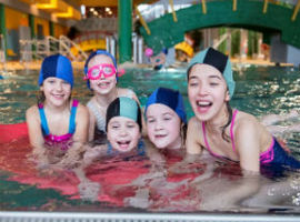 ARMS proponuje: Water slide i Nocne pływanie