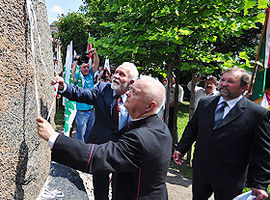 Niech uczy historii, wiary i patriotyzmu…