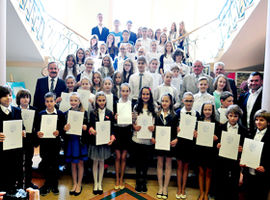 Najlepsi uczniowie ze stypendiami prezydenta