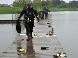 Sprzątanie siedleckiego zalewu