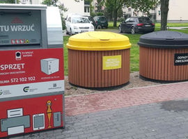 Czerwone pojemniki na elektrośmieci stanęły na terenie miasta