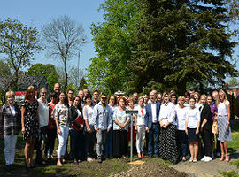 Kapsuła i dąb na 100-lecie