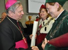 Biskup Henryk Tomasik Doktorem Honoris Causa UPH